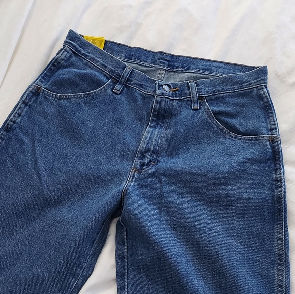 Nwt| Rustler mom jeans - Picture 2 of 5